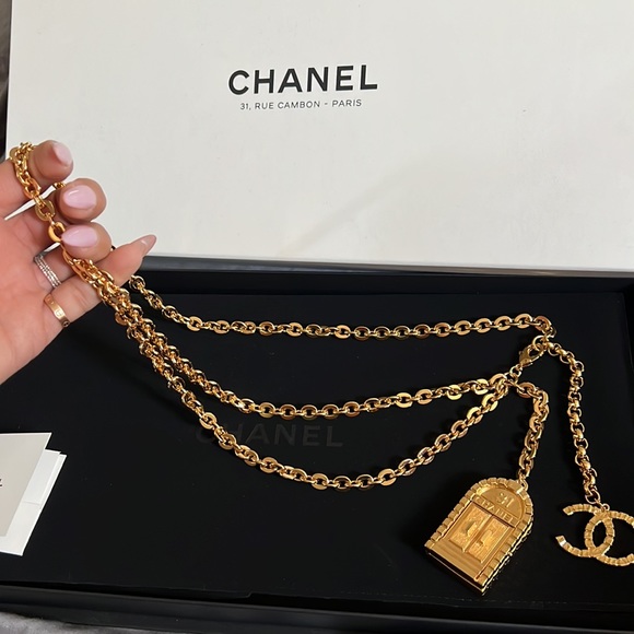 Chanel AUTHENTIC Chain belt - Picture 8 of 17